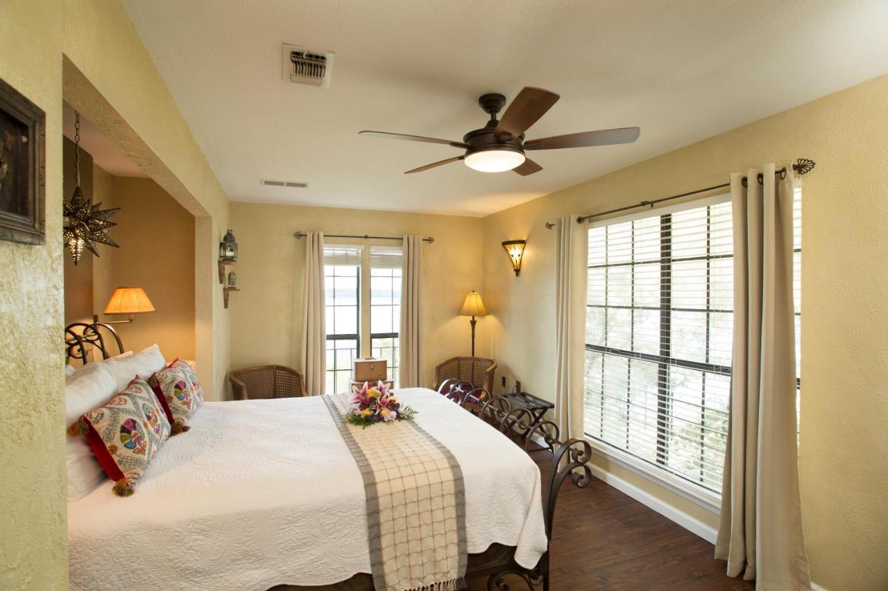 Lakehouse Bed And Breakfast Canyon Lake Luaran gambar
