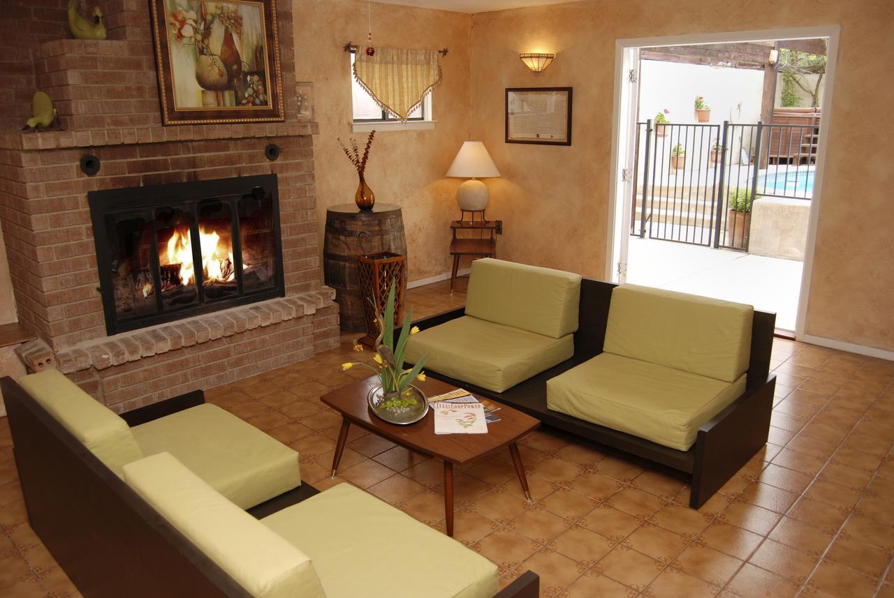 Lakehouse Bed And Breakfast Canyon Lake Luaran gambar
