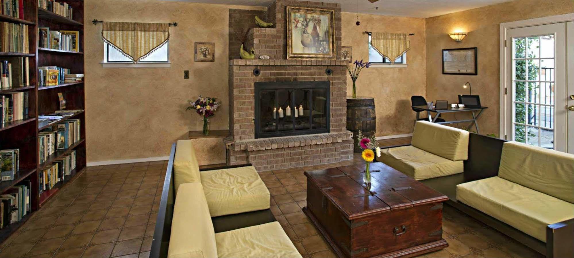 Lakehouse Bed And Breakfast Canyon Lake Luaran gambar